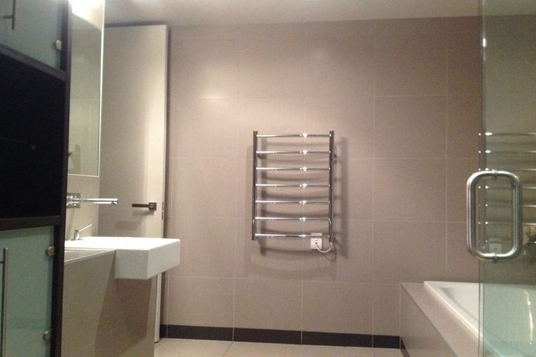 Photo of property in 71 Tamworth Crescent, Newlands, Wellington, 6037