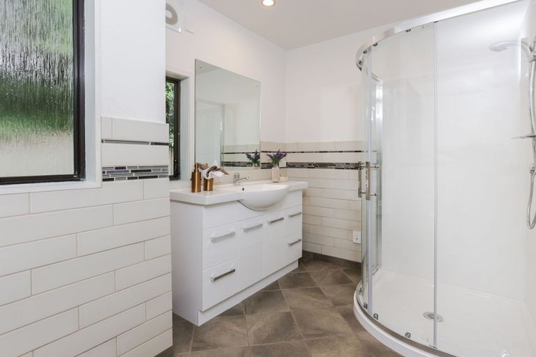 Photo of property in 29 Hill Crescent, New Lynn, Auckland, 0600