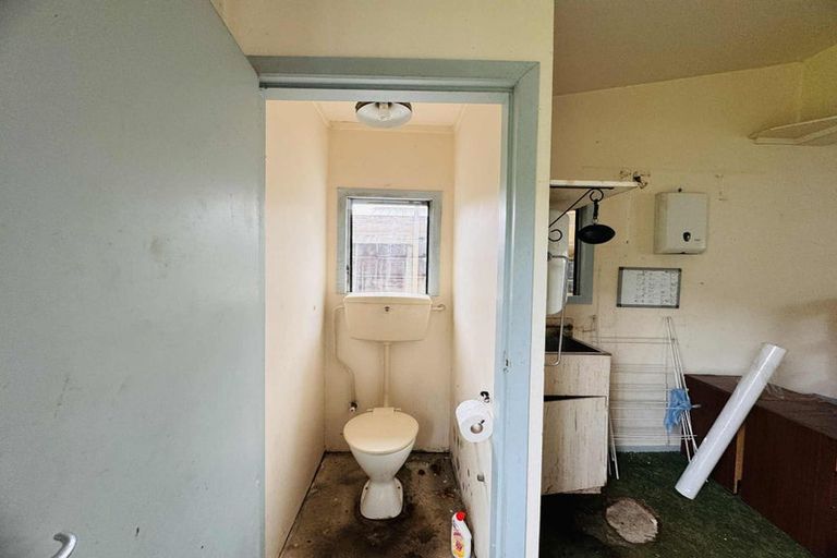 Photo of property in 1147 High Street, Taita, Lower Hutt, 5011