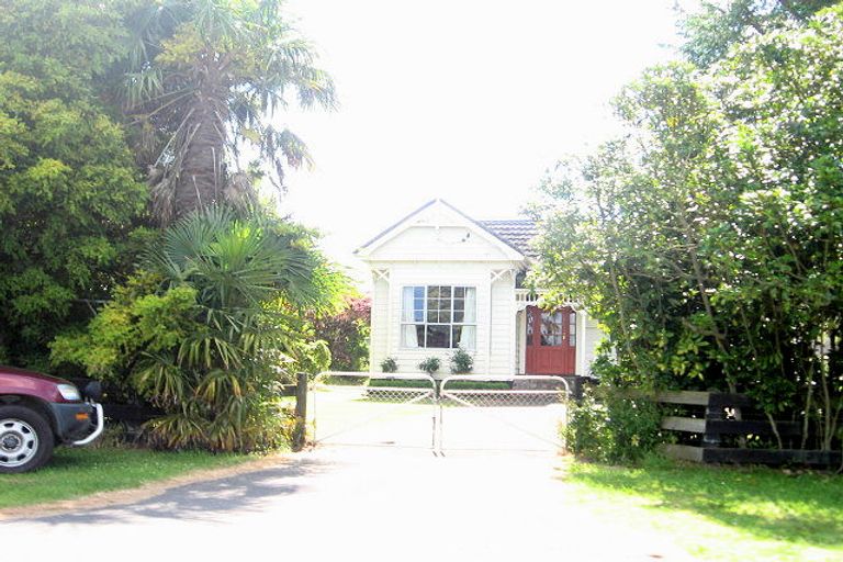 Photo of property in 126 Saint Kilda Road, Cambridge, 3493