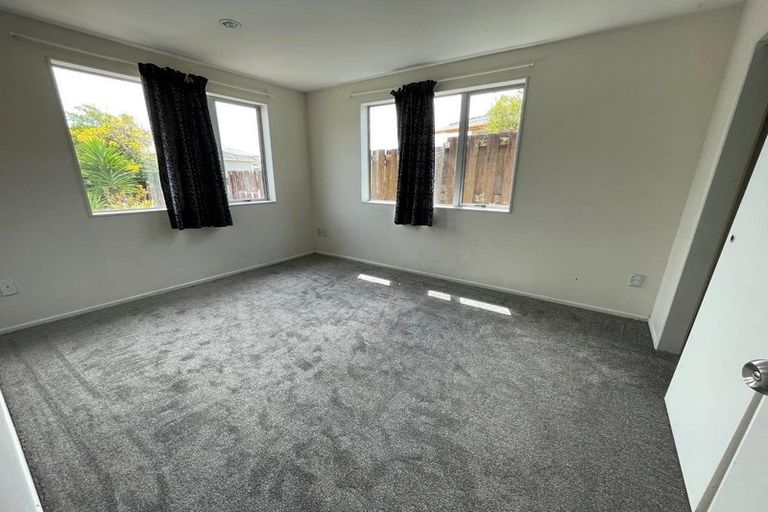 Photo of property in 1 Nan Place, Pakuranga Heights, Auckland, 2010
