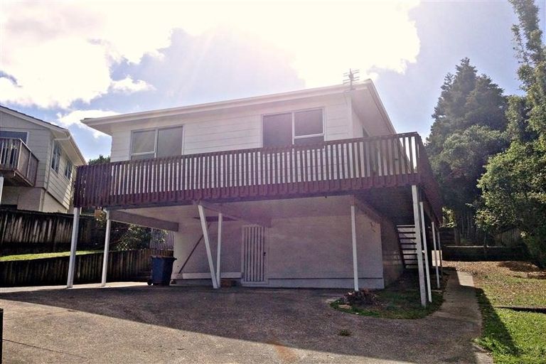 Photo of property in 34 Glenbervie Crescent, Massey, Auckland, 0614