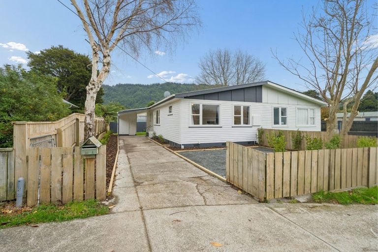 Photo of property in 21a Holdsworth Avenue, Trentham, Upper Hutt, 5018