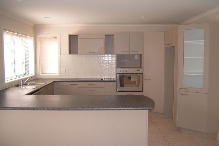 Photo of property in 58 Cyril French Drive, Flat Bush, Auckland, 2016