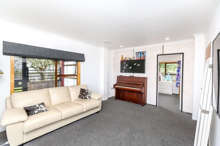 Photo of property in 16a Tiverton Crescent, Whalers Gate, New Plymouth, 4310