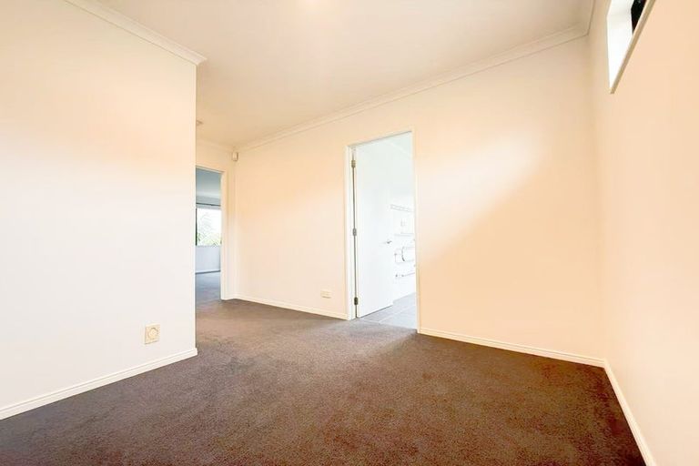 Photo of property in 26 Coachman Drive, Flat Bush, Auckland, 2016