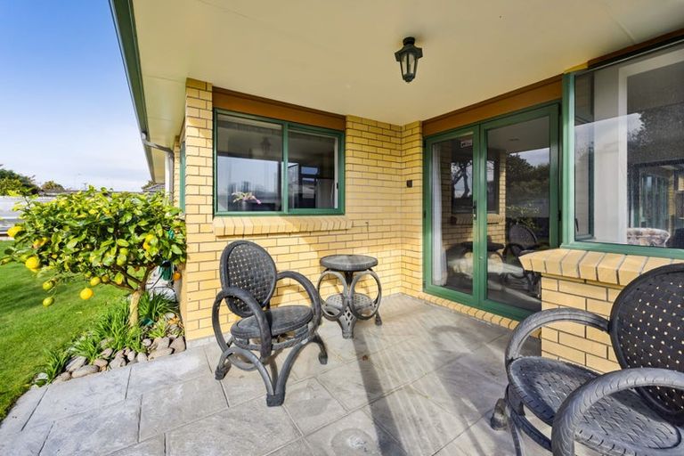 Photo of property in 190 Glover Road, Hawera, 4610