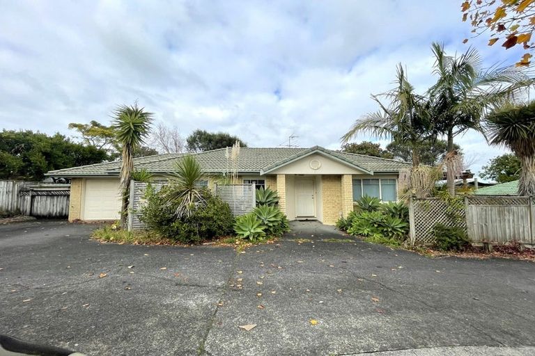 Photo of property in 110 Bob Charles Drive, Golflands, Auckland, 2013