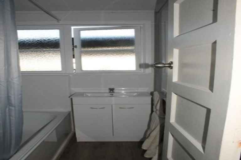 Photo of property in 66 Rintoul Street, Westport, 7825