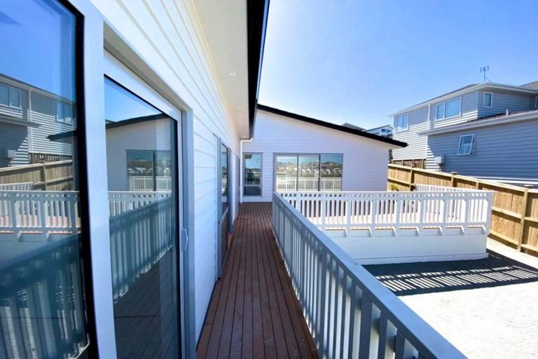 Photo of property in 155 Godfrey Drive, Orewa, 0931