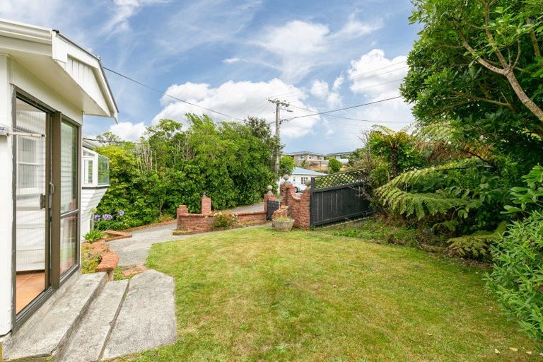 Photo of property in 34 Mandalay Terrace, Khandallah, Wellington, 6035