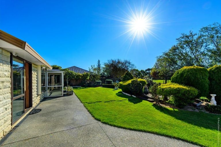 Photo of property in 32 Ben Nevis Drive, Broomfield, Christchurch, 8042