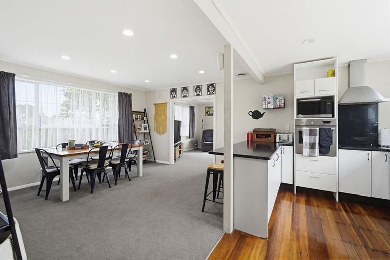 Photo of property in 41 Percival Road, Paraparaumu Beach, Paraparaumu, 5032