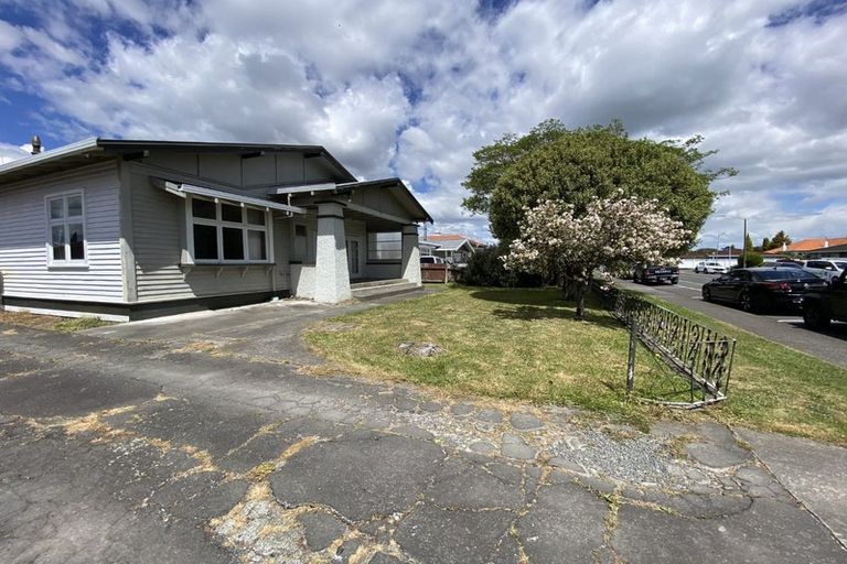 Photo of property in 204 Southland Road, Hastings, 4122