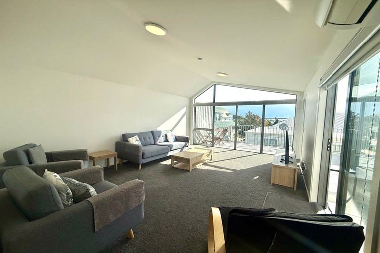 Photo of property in 2/79 Beachville Road, Redcliffs, Christchurch, 8081