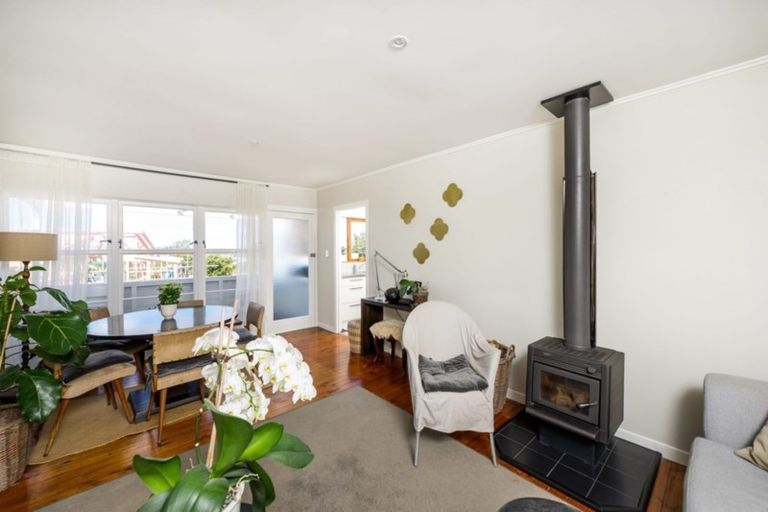 Photo of property in 3/7 Lydia Avenue, Northcote, Auckland, 0627
