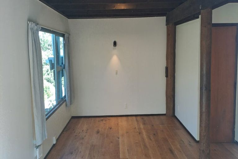 Photo of property in 2/21 Malters Place, Browns Bay, Auckland, 0630