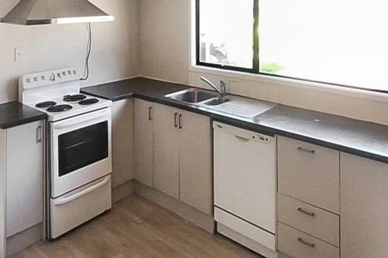 Photo of property in 6 Santiago Crescent, Unsworth Heights, Auckland, 0632