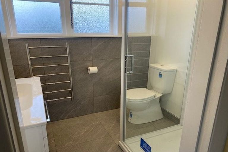 Photo of property in 5-7 Esk Street, Roslyn, Palmerston North, 4414
