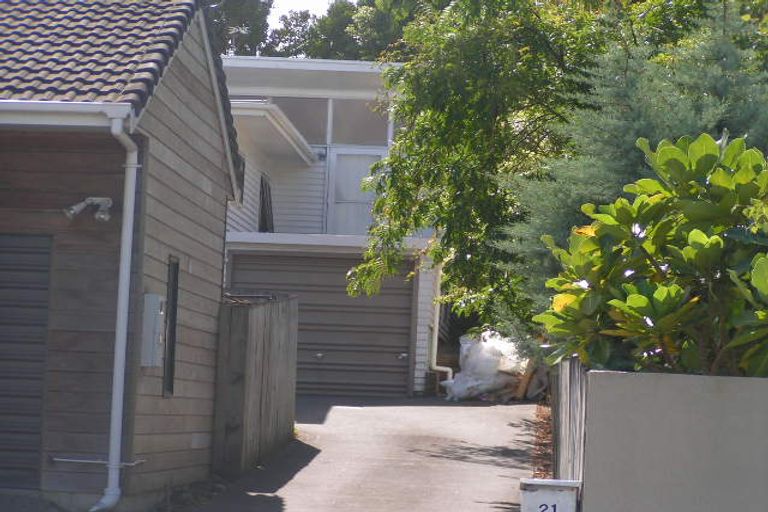 Photo of property in 2/21 Raines Avenue, Forrest Hill, Auckland, 0620