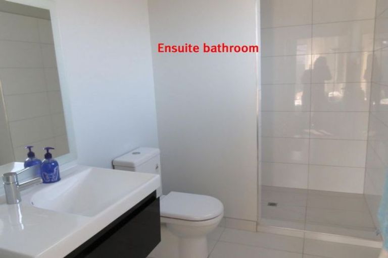 Photo of property in 8 Crabbe Place, Cromwell, 9310