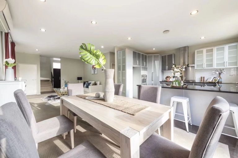 Photo of property in 13 Heidi Crescent, Flat Bush, Auckland, 2016