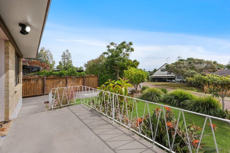 Photo of property in 2/39 Rapallo Place, Farm Cove, Auckland, 2012