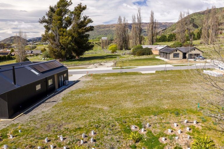 Photo of property in 4 Glenbrae Crescent, Wanaka, 9305