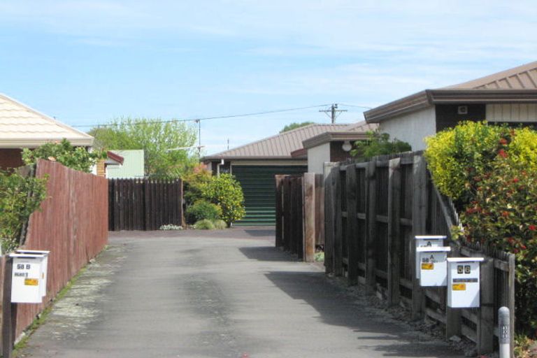 Photo of property in 1/58a Daniels Road, Redwood, Christchurch, 8051