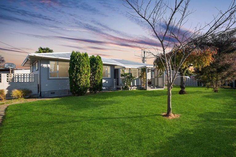 Photo of property in 2 Jarvis Place, Taradale, Napier, 4112