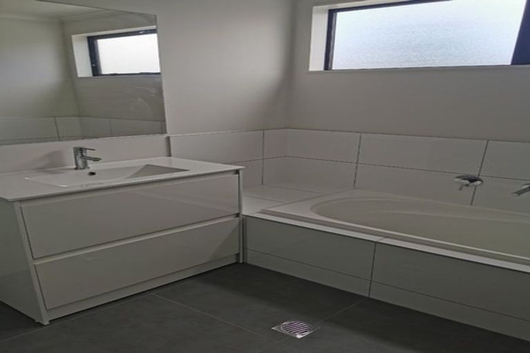 Photo of property in 5 Jaspers Way, Huntington, Hamilton, 3210