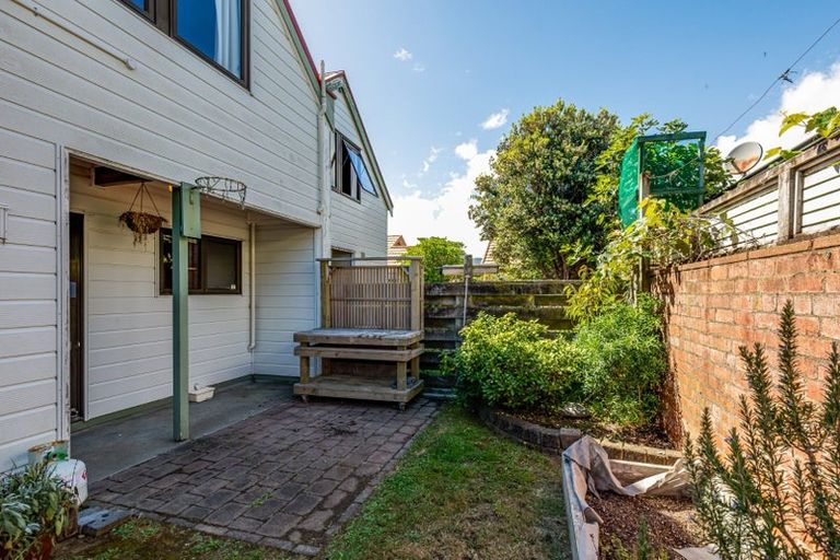 Photo of property in Princeton Gardens, 12/58 Cuba Street, Petone, Lower Hutt, 5012
