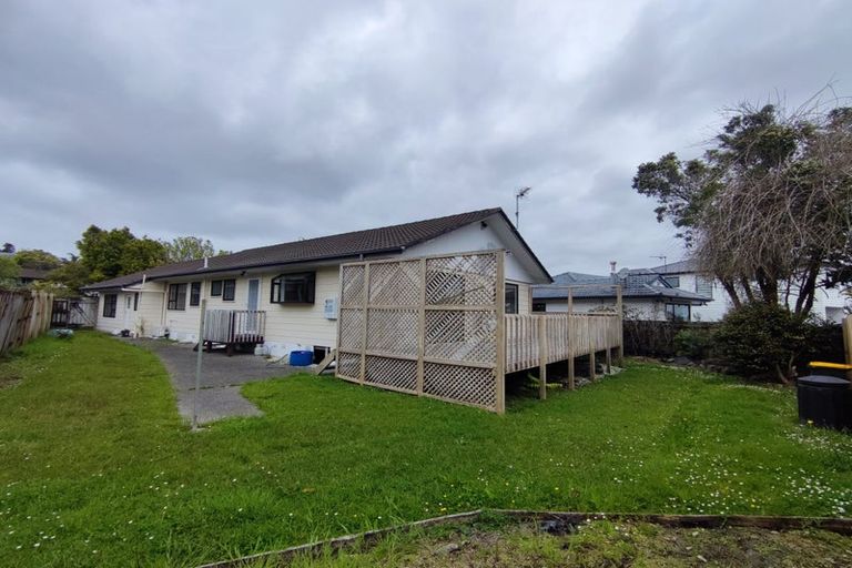 Photo of property in 47 Meadowood Drive, Unsworth Heights, Auckland, 0632