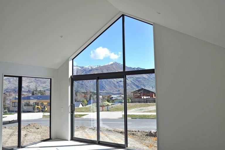 Photo of property in 47 Clearview Street, Wanaka, 9305