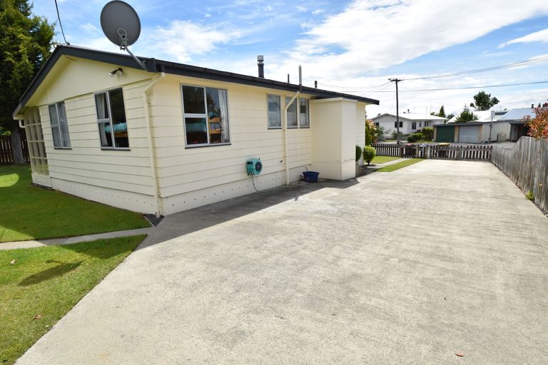 Photo of property in 30 Omahau Crescent, Twizel, 7901