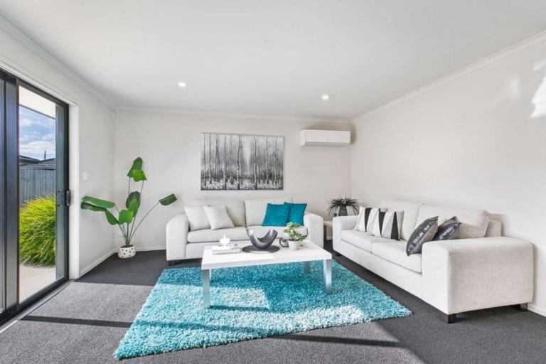 Photo of property in 37 Rainey Crescent, Papamoa Beach, Papamoa, 3118