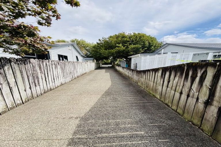 Photo of property in 23a Grove Road, Papakura, 2110