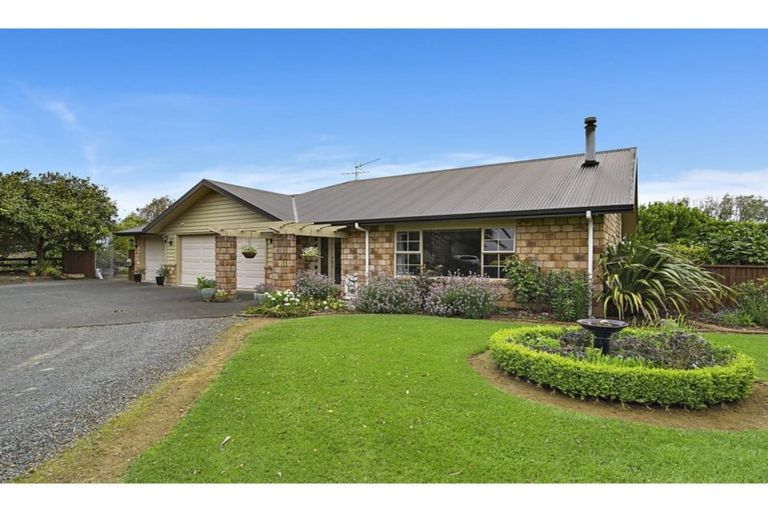 Photo of property in 2a Masters Road, Waiuku, 2681