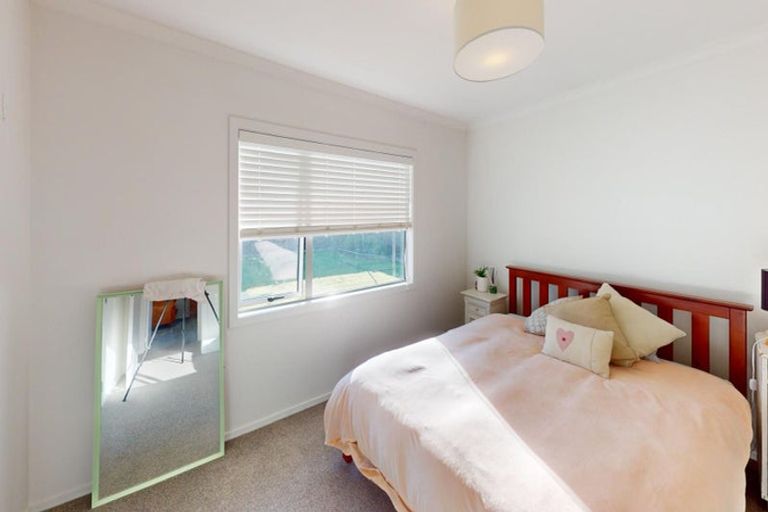Photo of property in 21 Wescombe Grove, Feilding, 4702