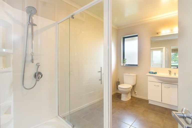 Photo of property in 35 Lough Bourne Drive, Pukekohe, 2120