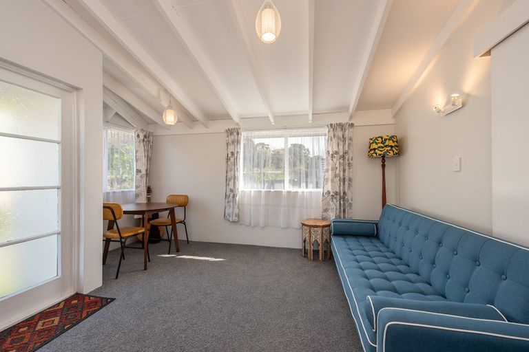 Photo of property in 24/125u Queens Drive, Lyall Bay, Wellington, 6022