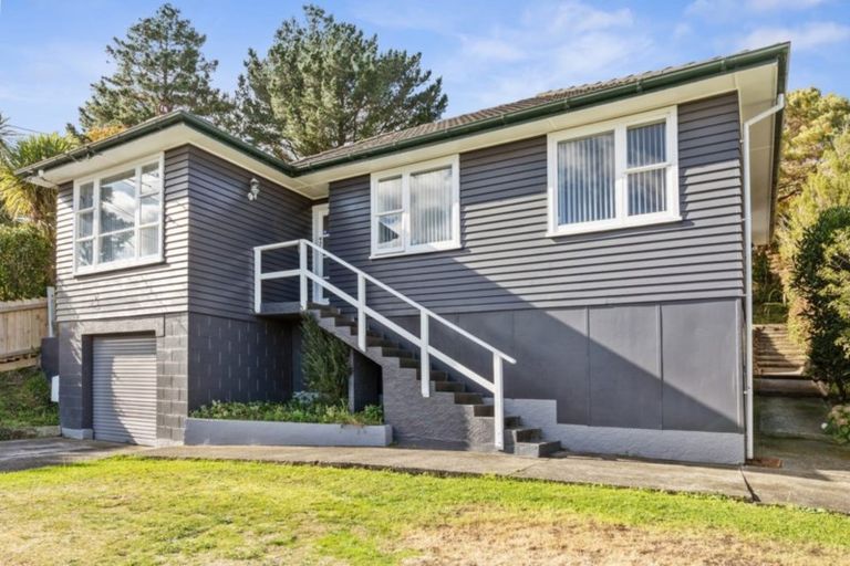 Photo of property in 4 Pollard Street, Wainuiomata, Lower Hutt, 5014