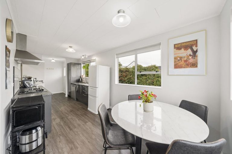 Photo of property in 2/13 Roband Crescent, Brown Owl, Upper Hutt, 5018
