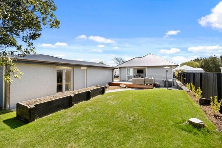 Photo of property in 7 Newhaven Street, Burwood, Christchurch, 8083