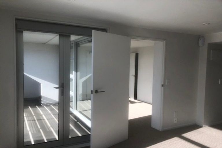 Photo of property in 43 Grafton Street, Waltham, Christchurch, 8011