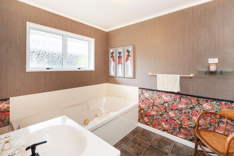 Photo of property in 7 Woodfield Avenue, Roslyn, Palmerston North, 4414