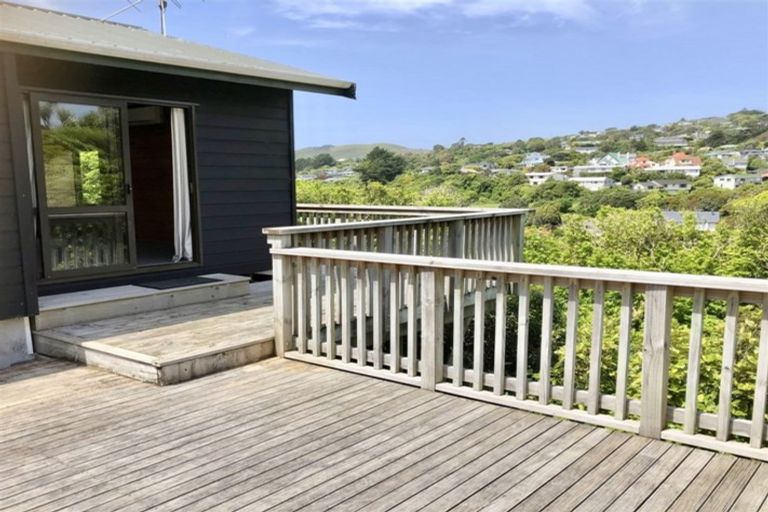 Photo of property in 64 Bassett Road, Johnsonville, Wellington, 6037
