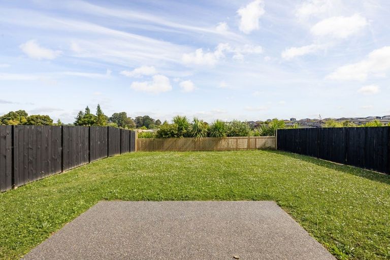 Photo of property in 20 Halo Green, Peacocke, 3206