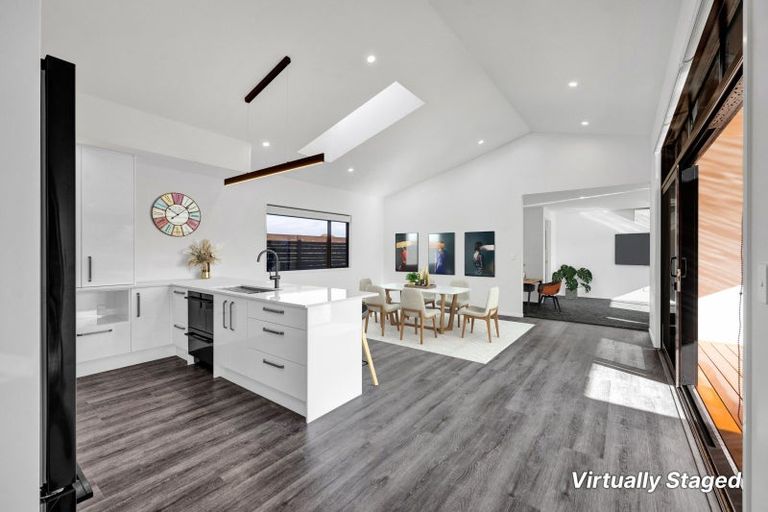 Photo of property in 21 Midsummer Avenue, Stratford, 4332