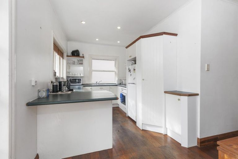 Photo of property in 1/8 Merani Street, Narrow Neck, Auckland, 0622